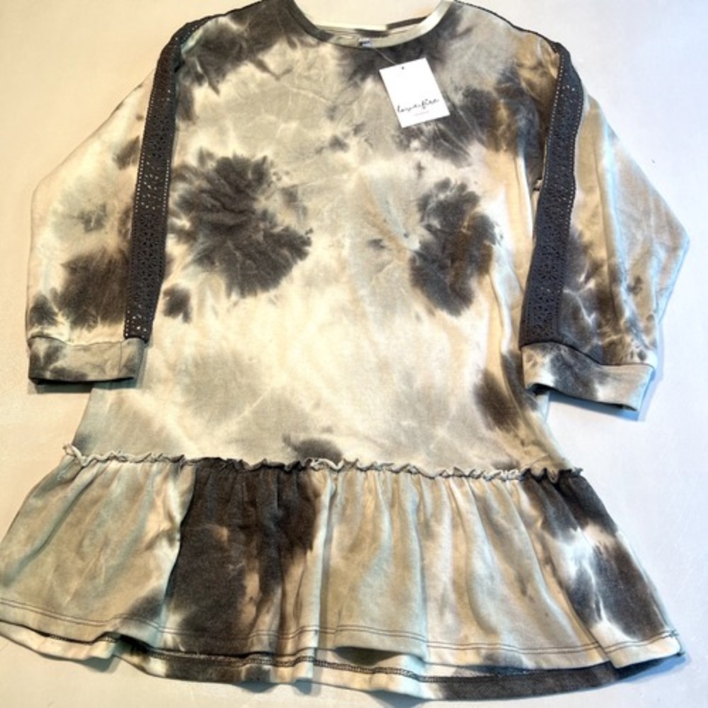 Love Fire Dress M Medium Gray White Tie Dye Crochet Sleeve‎ Ruffle Hem